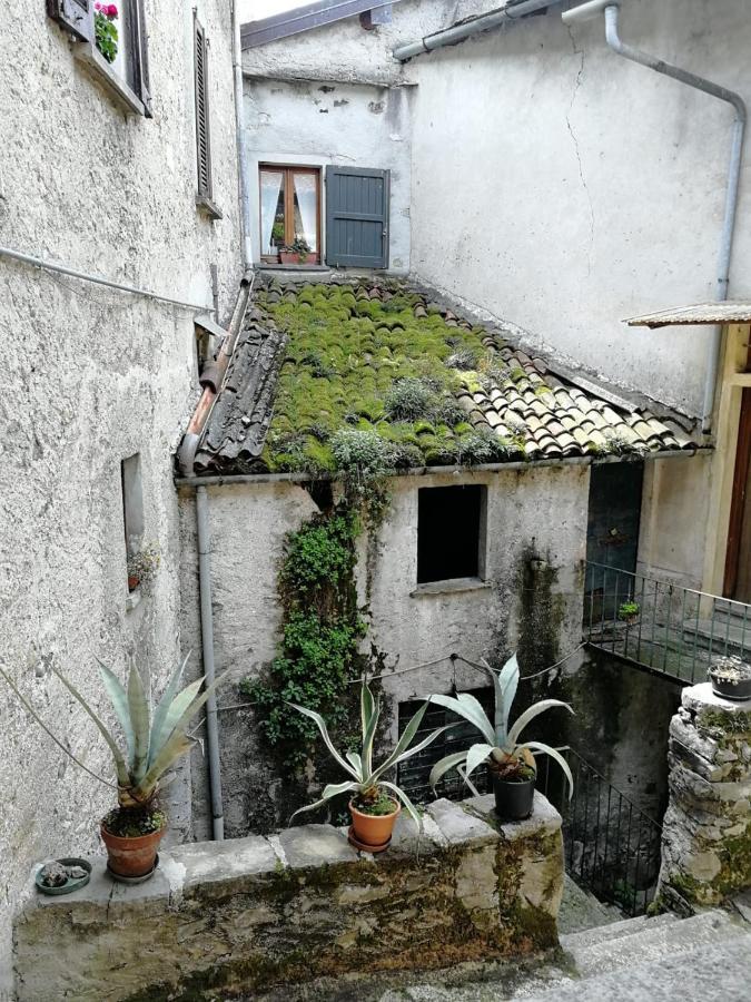 L'Antico Borgo, Un Mix Di Storia E Romanticismo Villa Lierna Exterior photo