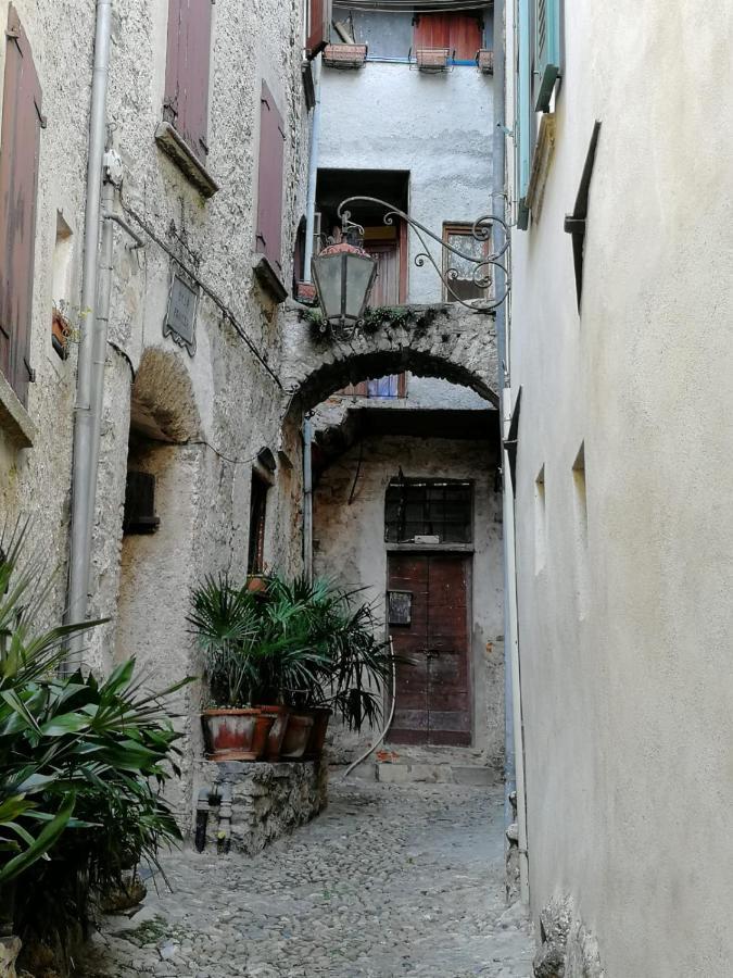 L'Antico Borgo, Un Mix Di Storia E Romanticismo Villa Lierna Exterior photo
